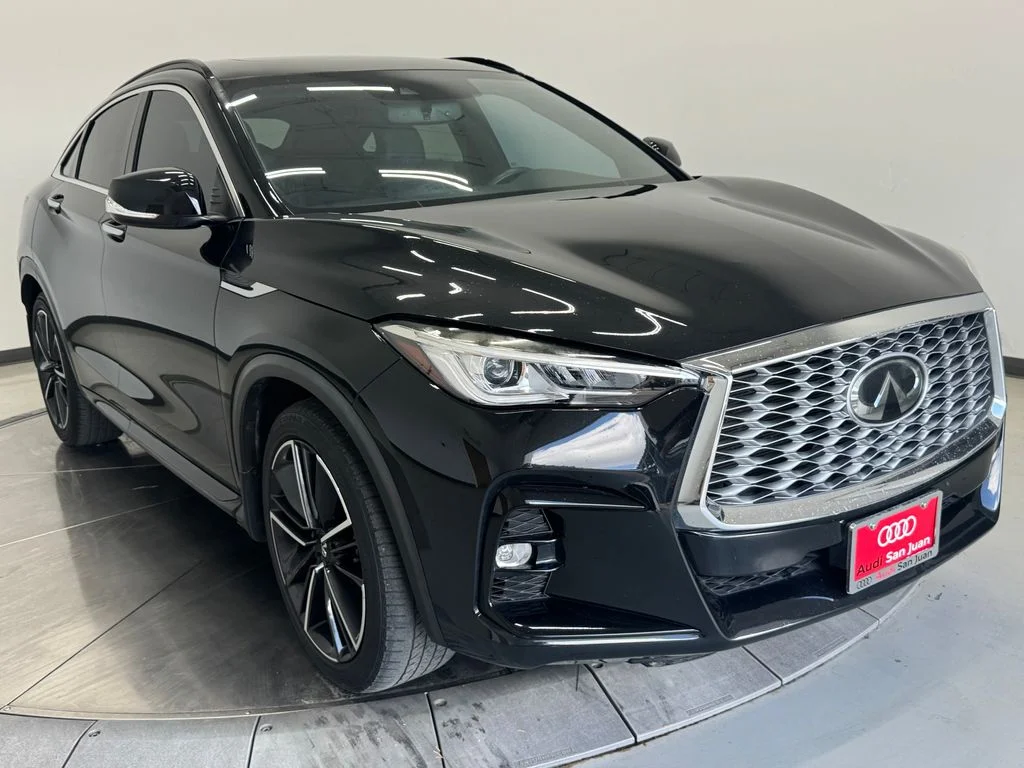 Certified Used 2022 Black INFINITI LUXE image 1