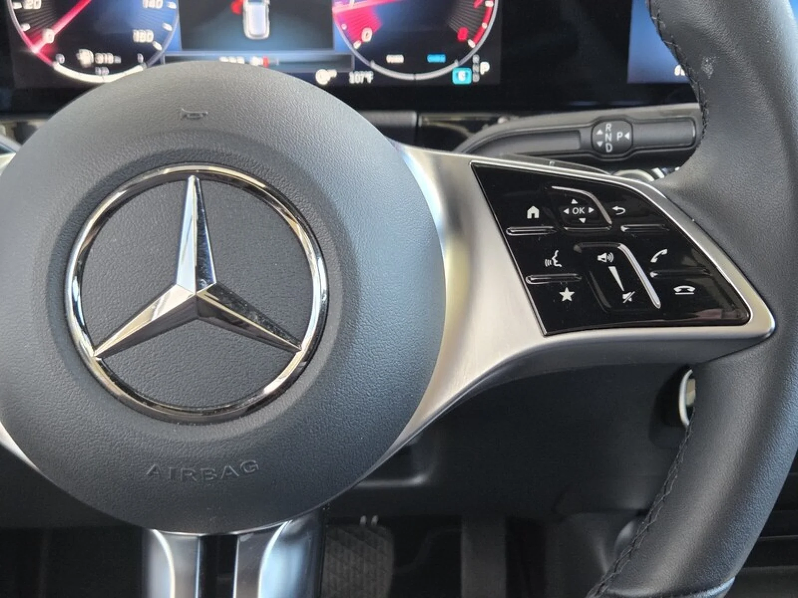 Used 2026 Cosmos Black Metallic Mercedes-Benz GLA 250 image 27