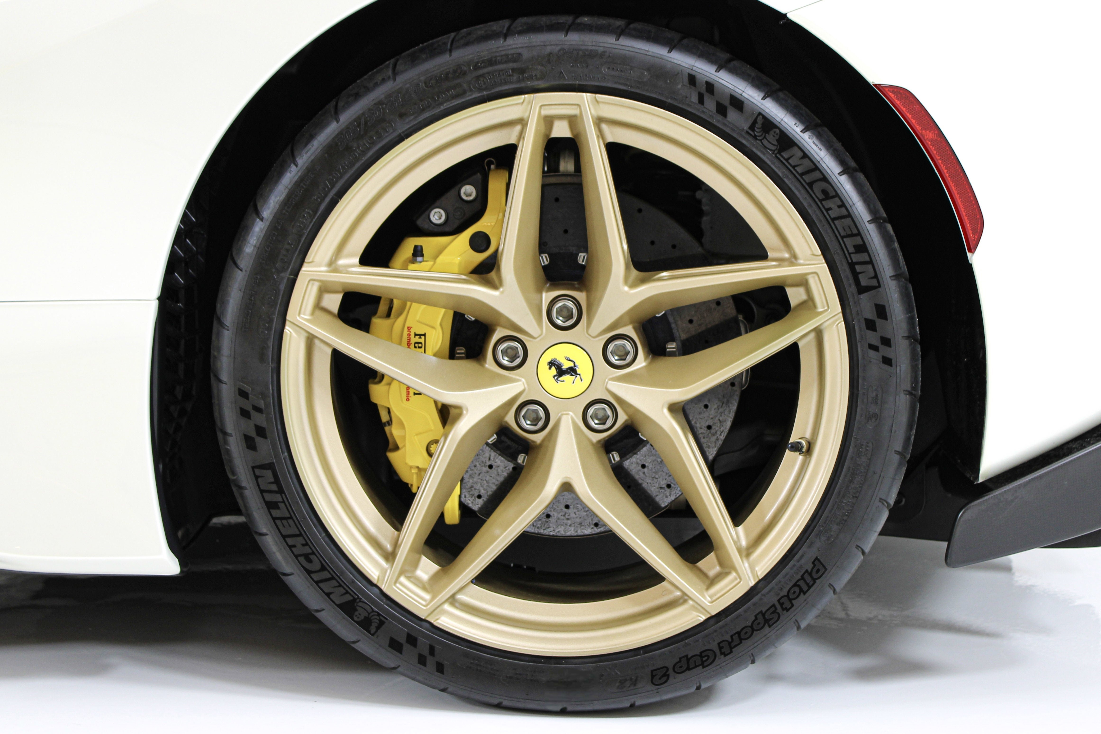 Certified Used 2020 White Ferrari  image 14