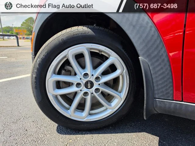 Used 2015 Blazing Red MINI Base image 13
