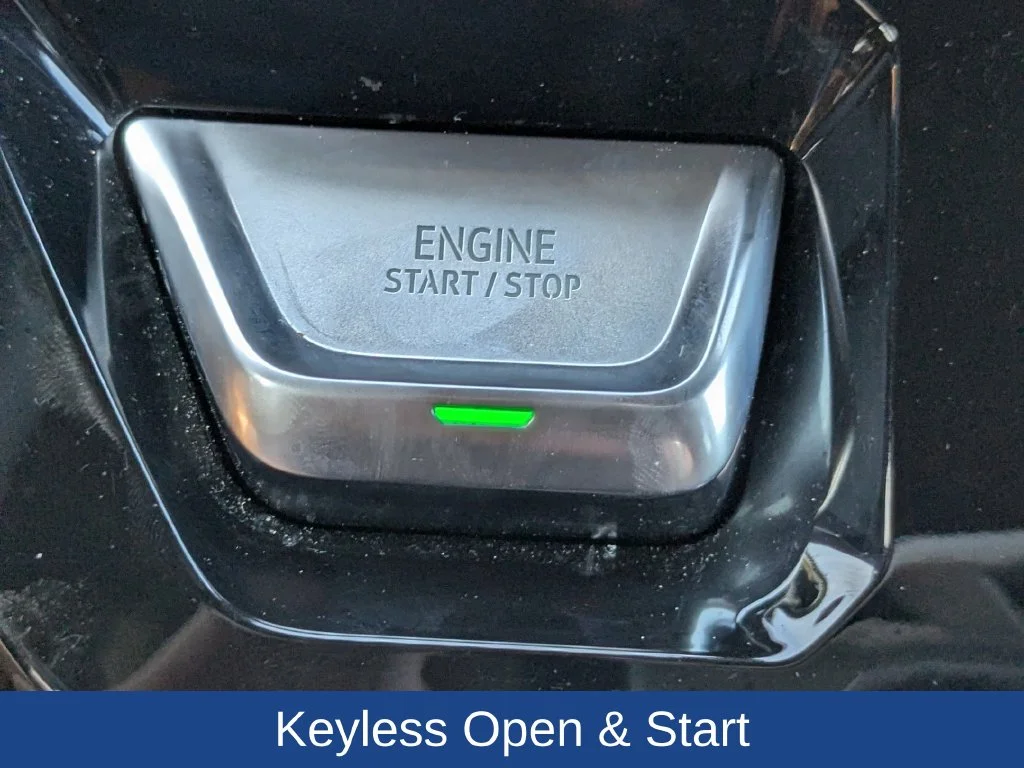 Used 2023 Blue GMC Denali image 29