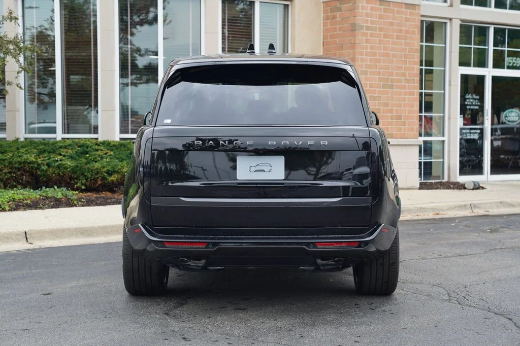 New 2026 Santorini Black Land Rover SE image 5