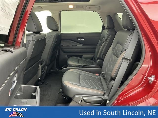 Used 2024 Scarlet Ember Nissan Platinum image 19