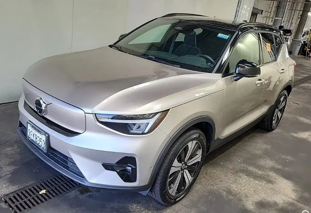 2023 Volvo XC40 Recharge Pure Electric Twin Plus