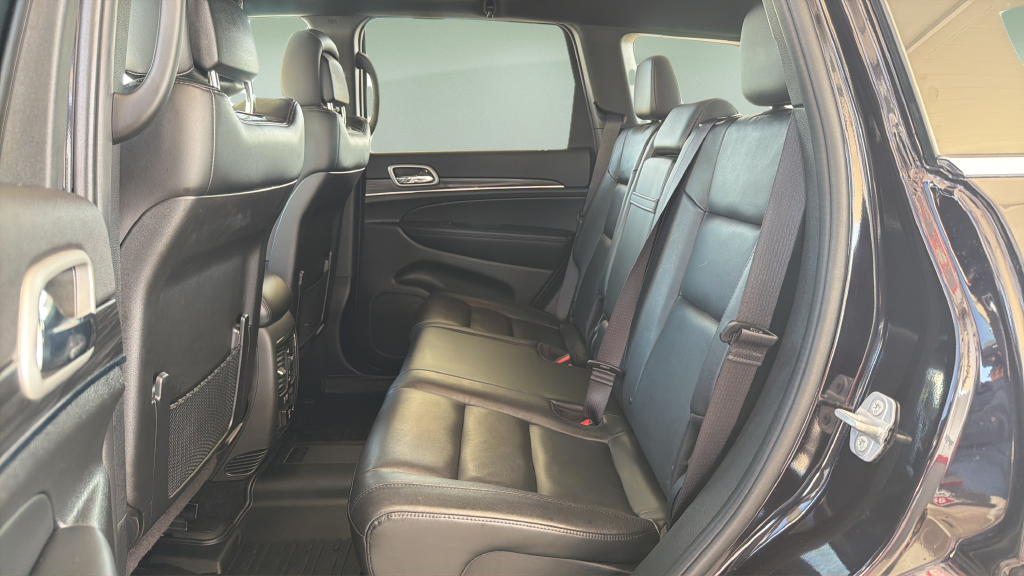 Used 2021 Red Jeep Limited image 20
