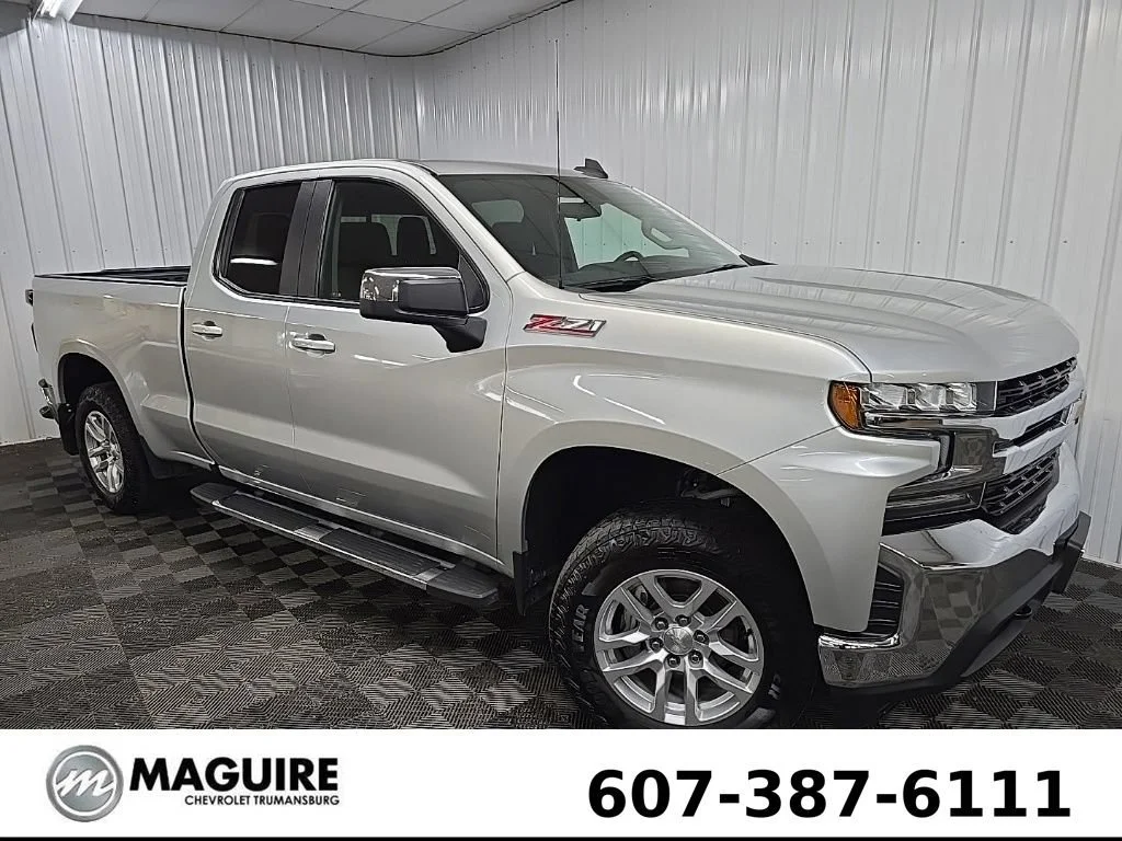 Used 2020 SILVER ICE METALLIC Chevrolet LT image 7