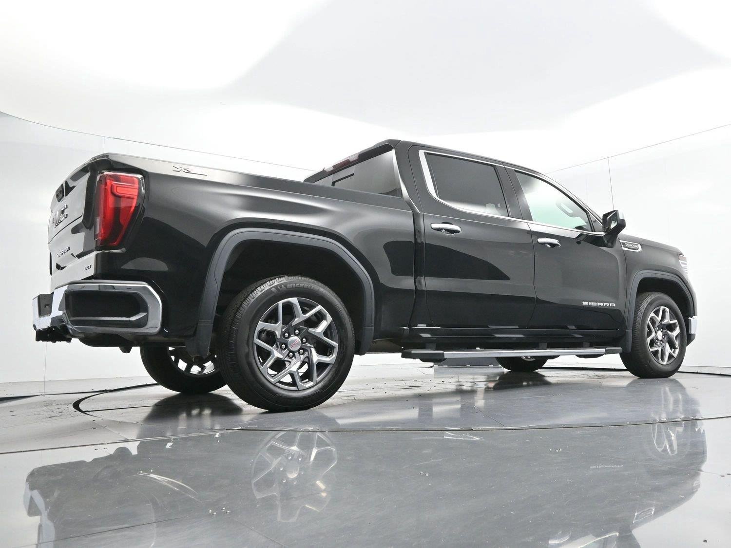 Used 2023 ONYX BLACK GMC SLT image 53