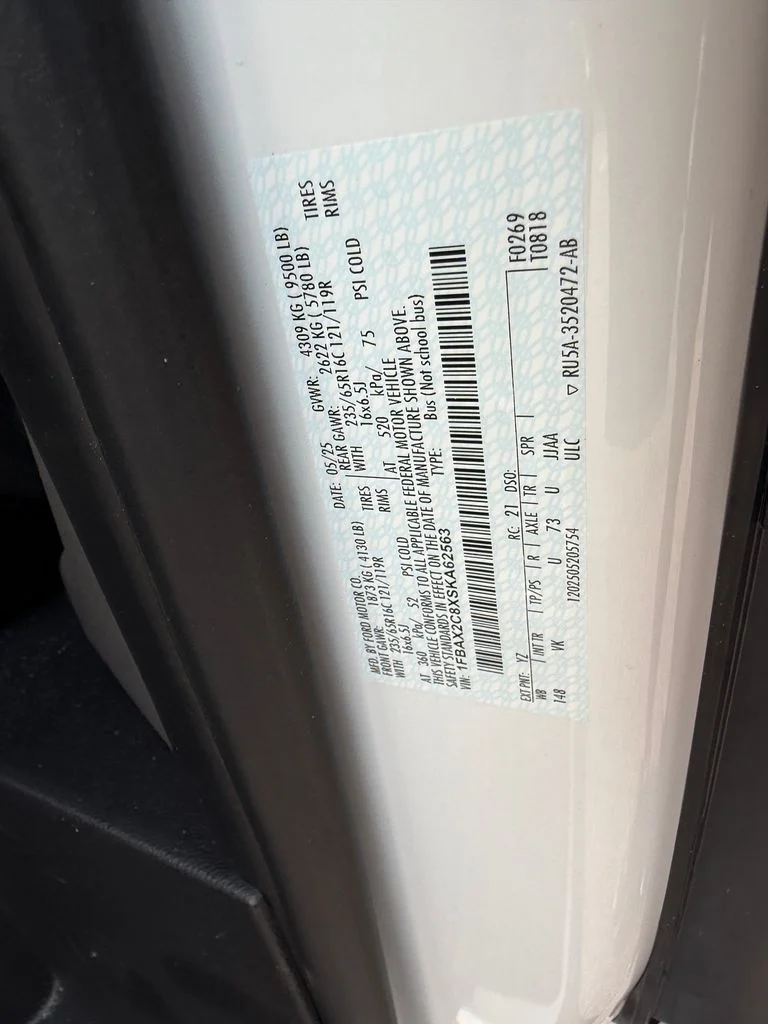 Used 2025 White Ford XL image 21