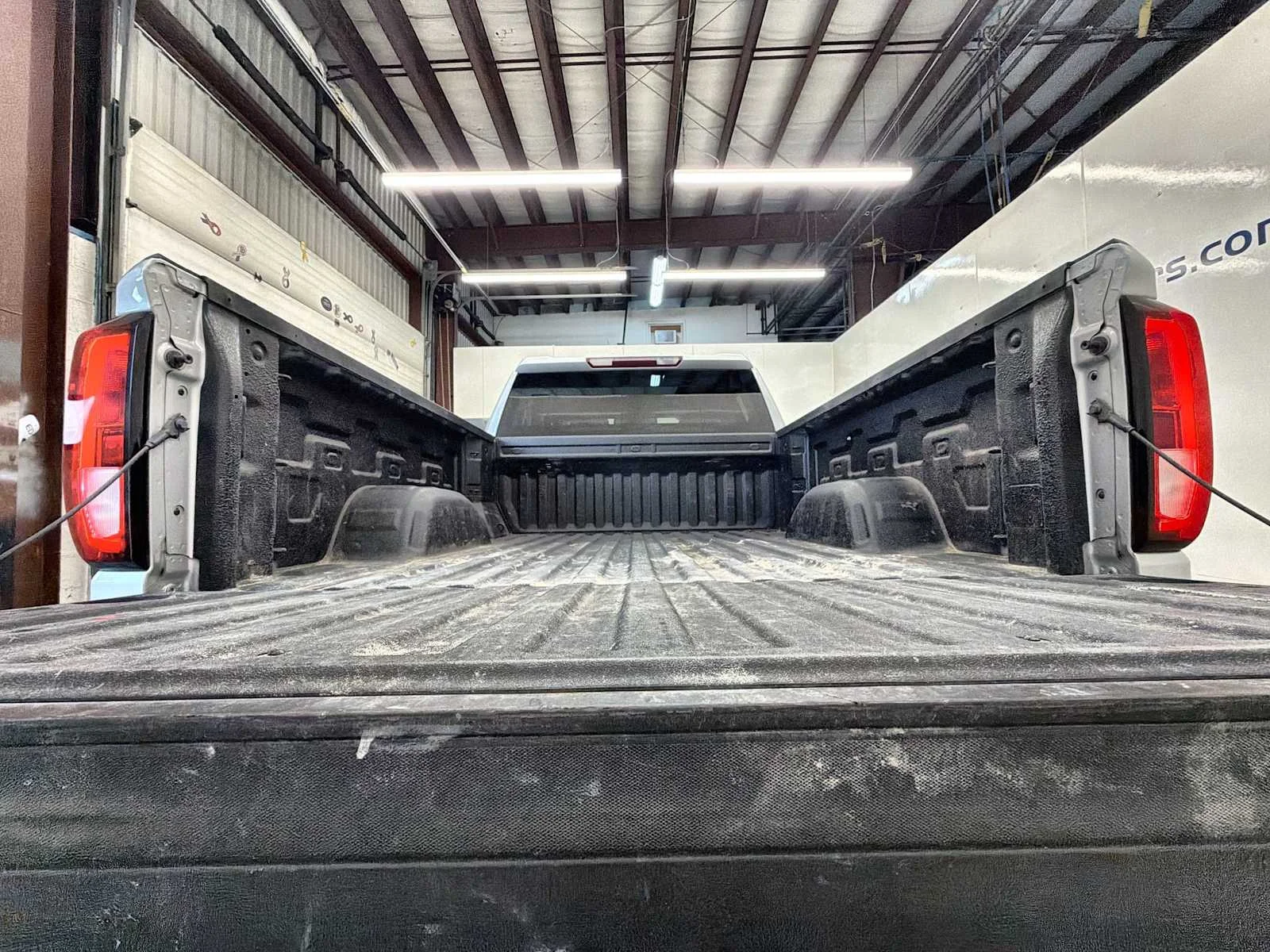Used 2019 Quicksilver Metallic GMC Elevation image 19
