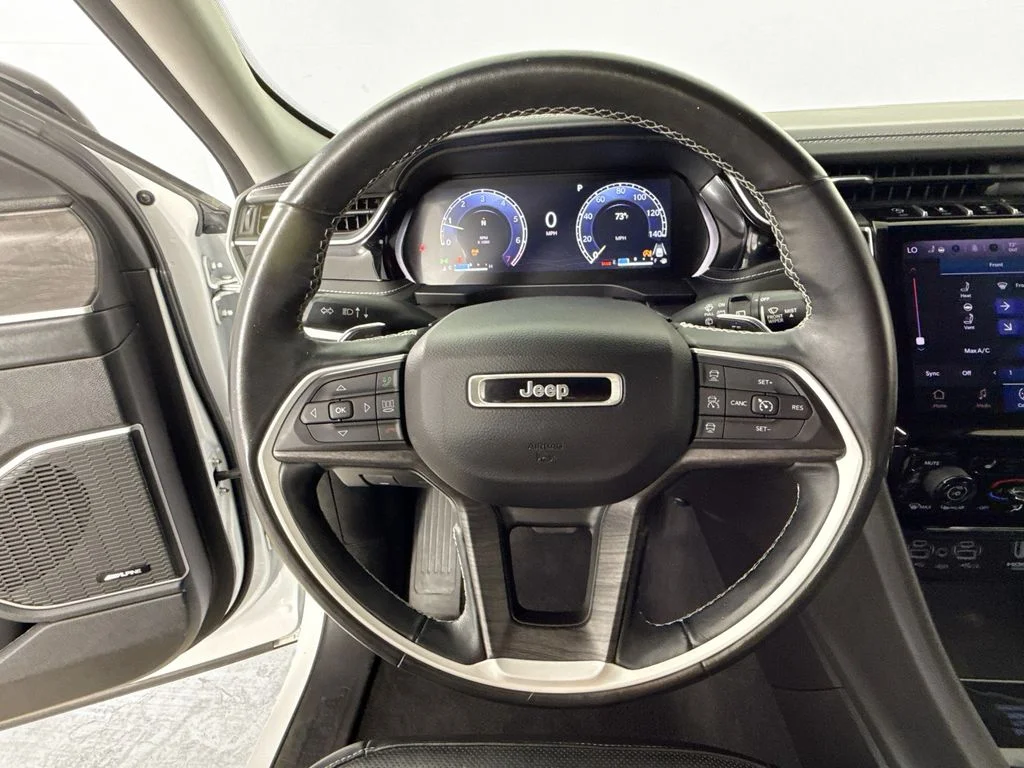 Used 2022 White Jeep Limited image 11