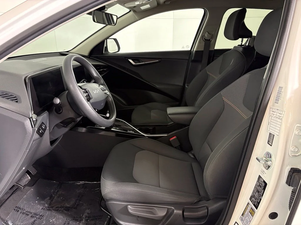 Used 2025 White Kia LX image 16