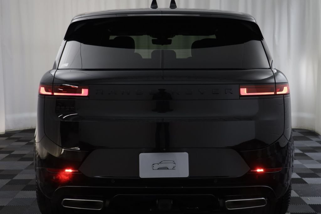 New 2026 Santorini Black LAND ROVER Dynamic SE image 17