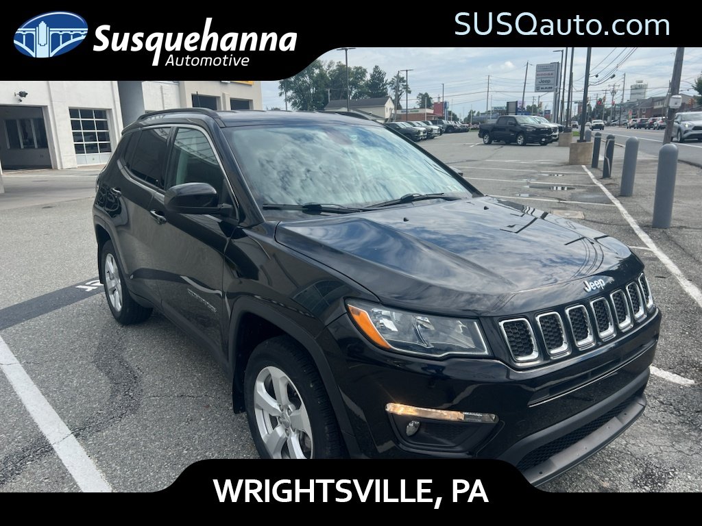 Diamond Black Crystal Pearlcoat 2019 Jeep Compass SUV / Crossover Four-Wheel Drive