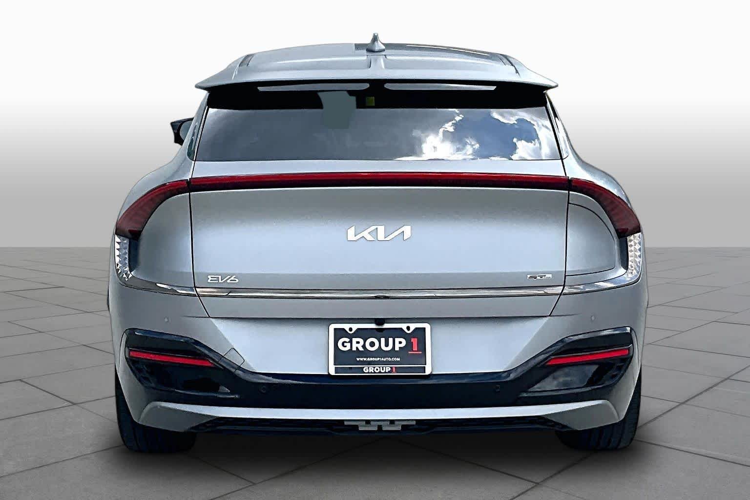 Used 2023 Steel Matte Gray Kia GT-Line image 4