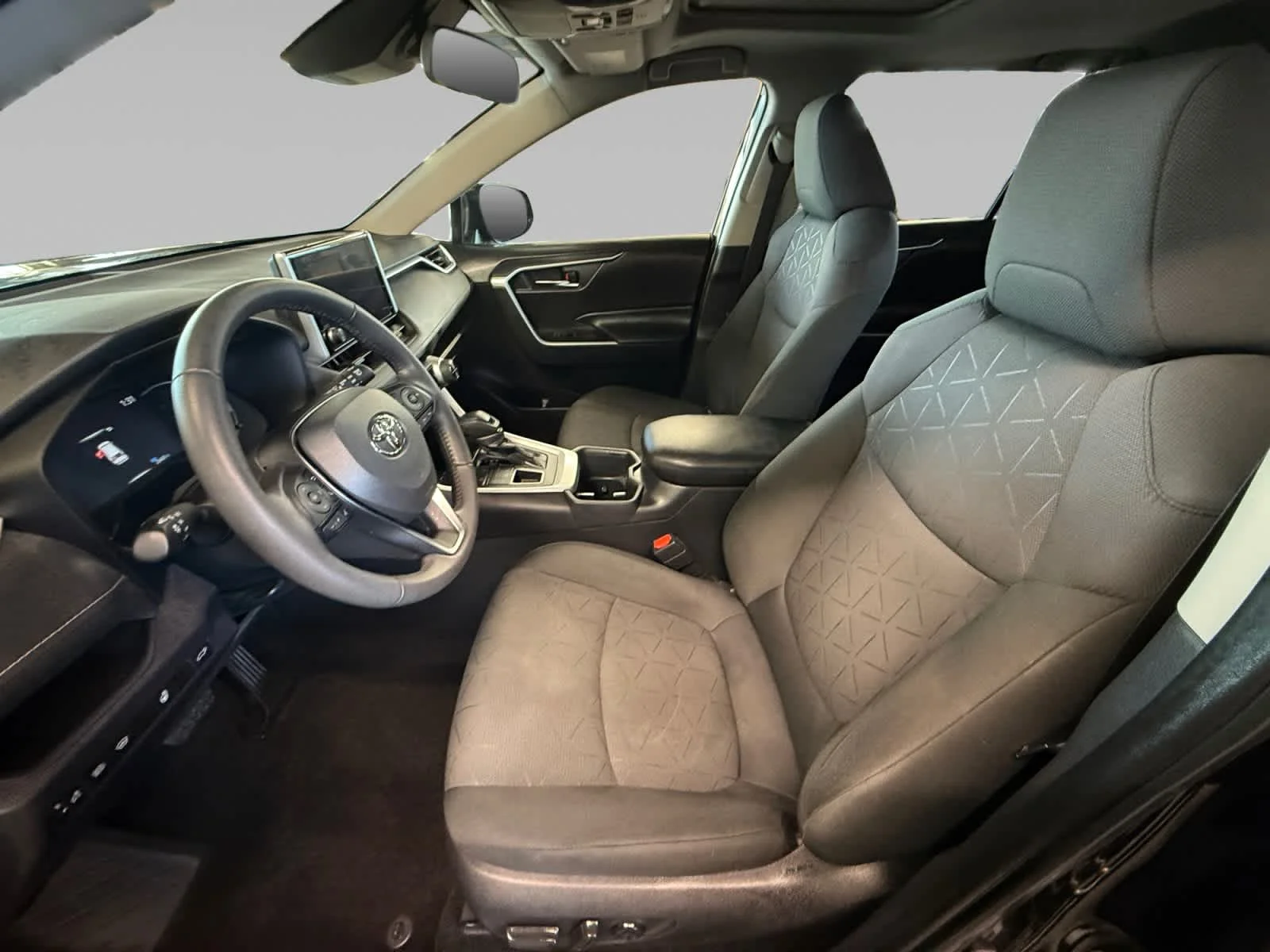 Used 2024 Midnight Black Metallic Toyota XLE image 4