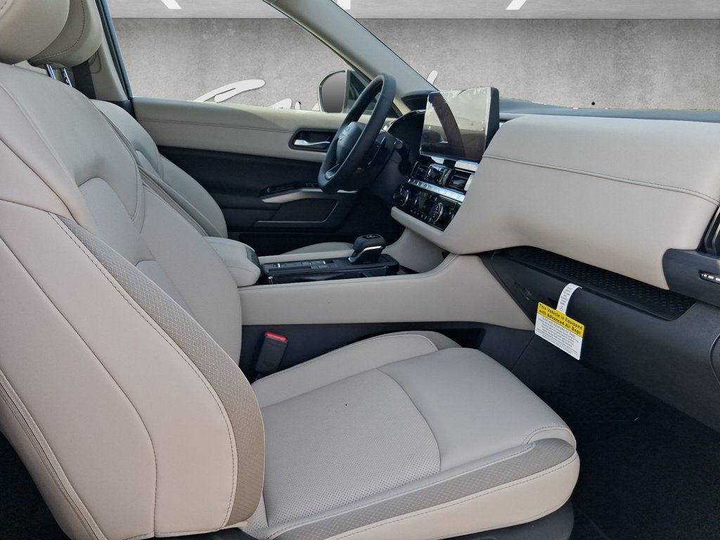 New 2026 Everest White Pearl TriCoat Nissan SL image 25