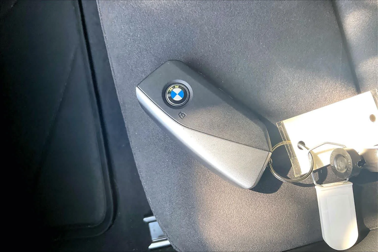 Used 2026 Vegas Red Metallic BMW xDrive28i image 14