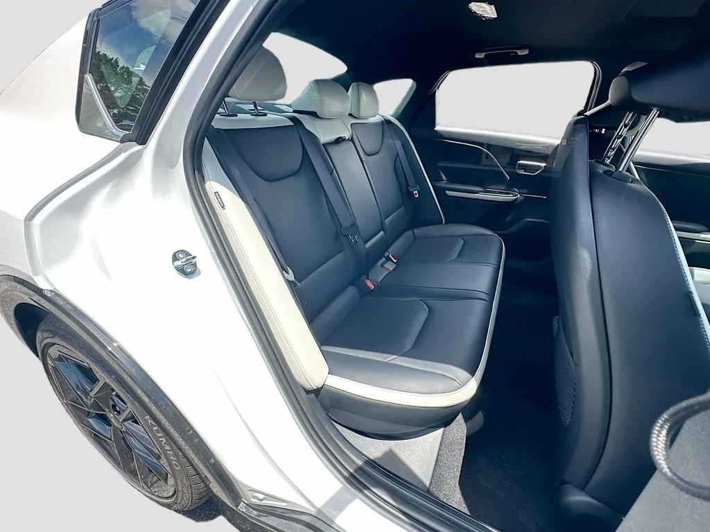 New 2026 Snow White Pearl Kia GT-Line Turbo image 28