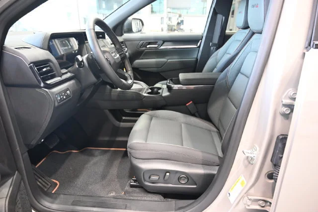 2026 GMC Terrain AT4 - Photo 9