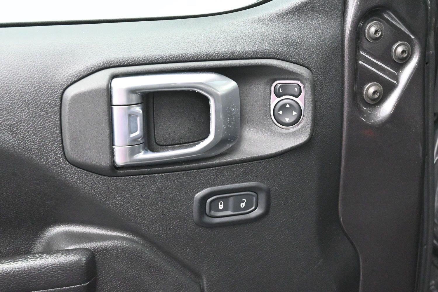 Used 2022 Granite Crystal Metallic Clearcoat Jeep Unlimited Sport Altitude image 11