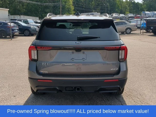 Used 2025 Gray Ford ST-Line image 12
