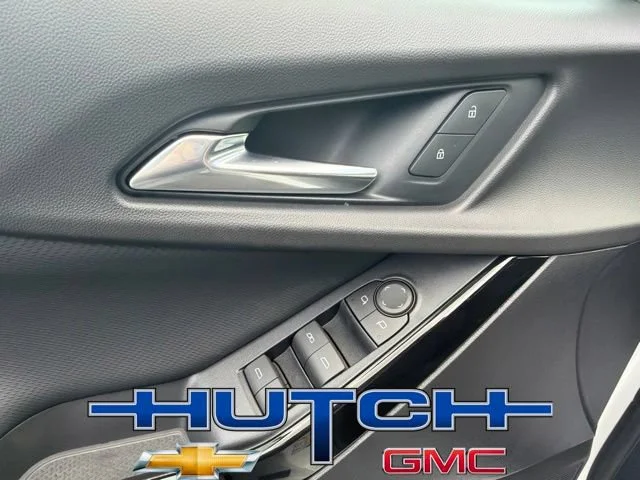 New 2027 Summit White Chevrolet LT image 20