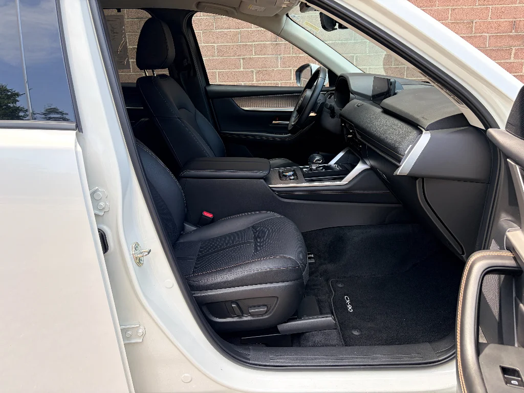 Used 2024 Rhodium White Premium Mazda Preferred image 25