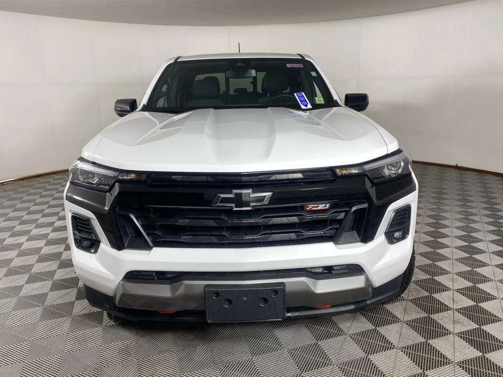 New 2026 Summit White Chevrolet Z71 image 2