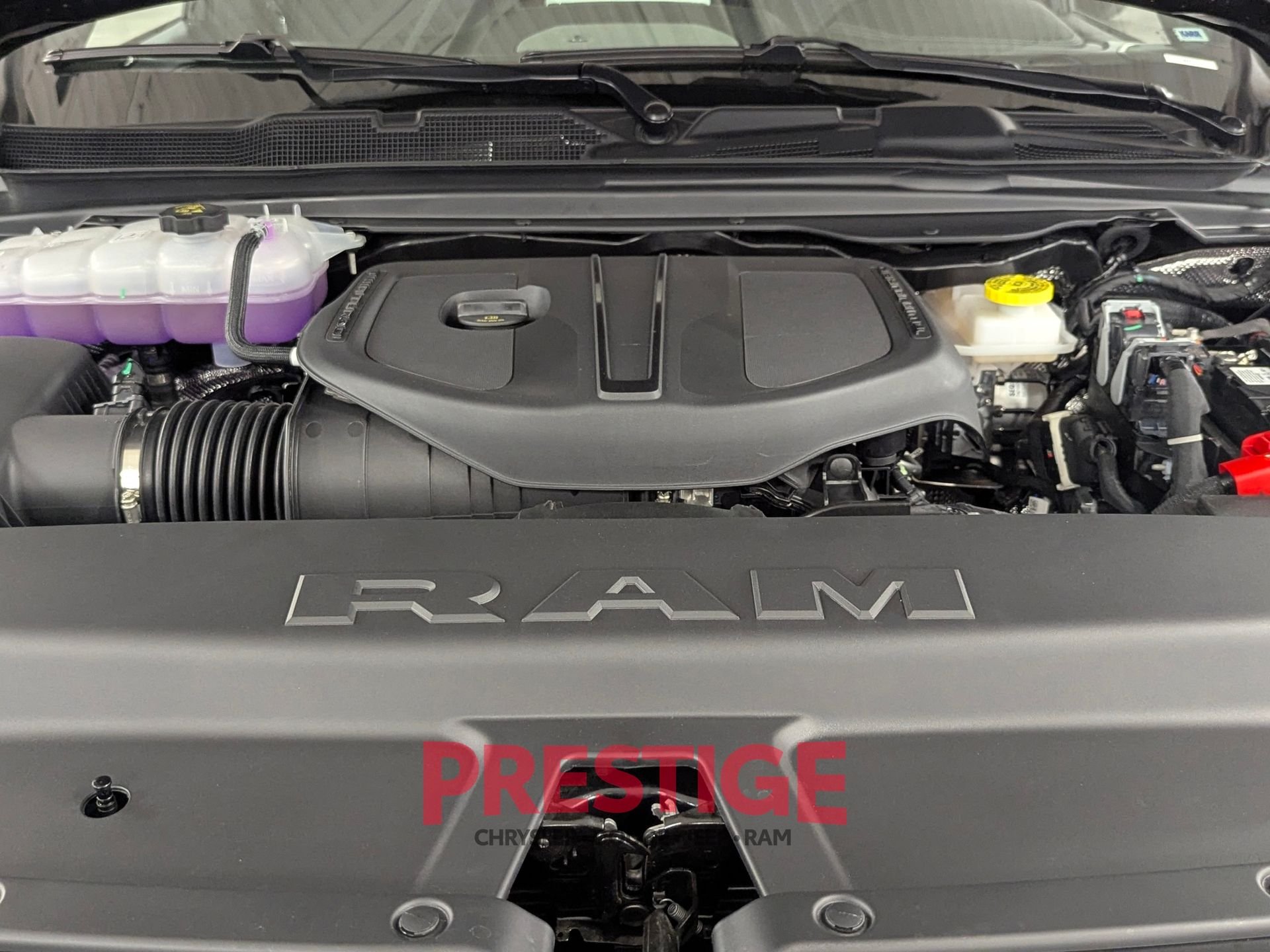 New 2026 Diamond Black Crystal Pearl-Coat Exterior Paint RAM Rebel image 31