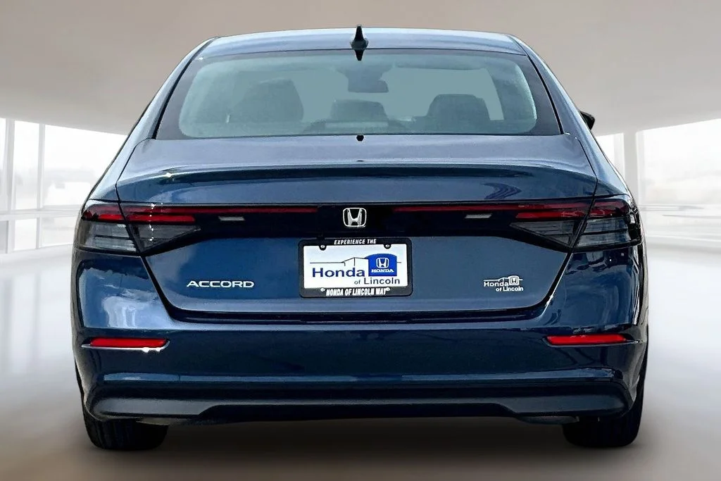 New 2026 Canyon River Blue Metallic Honda SE image 4
