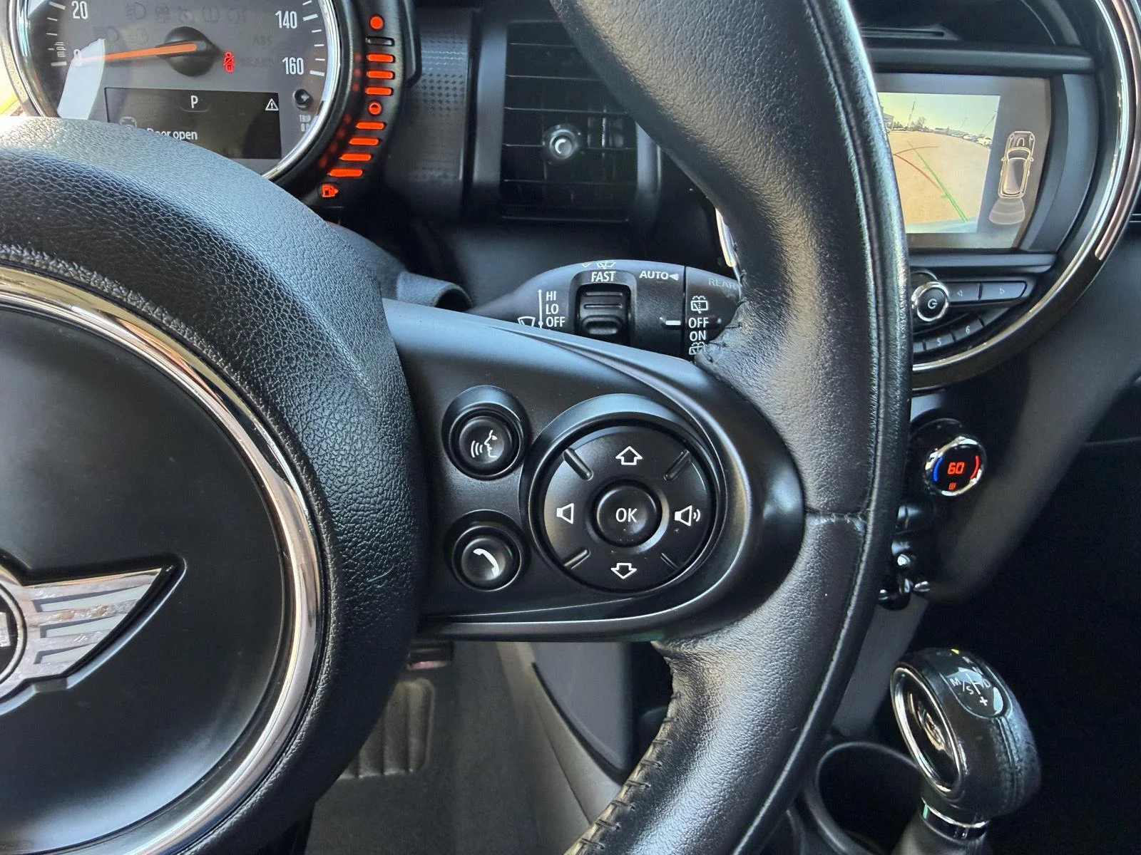 Used 2016 Electric Blue Metallic MINI HATCHBACK image 26