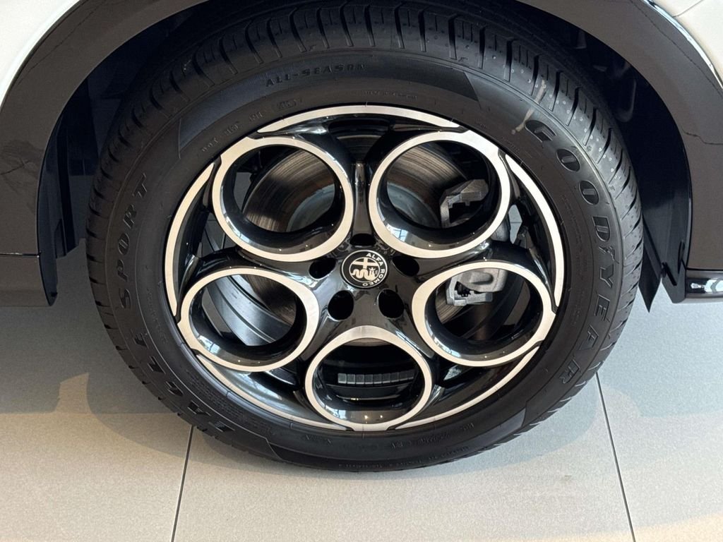 2026 Alfa Romeo Tonale Sprint - Photo 30