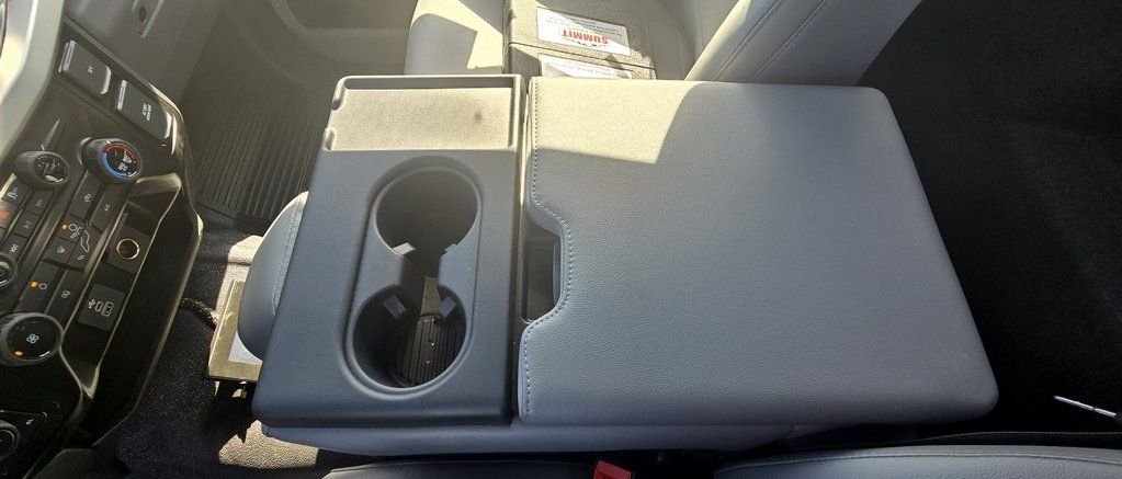 2025 Ford F-600 Super Duty Chassis Cab XL - Photo 23