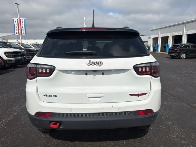 Used 2025 Bright White Clearcoat Jeep Trailhawk image 4