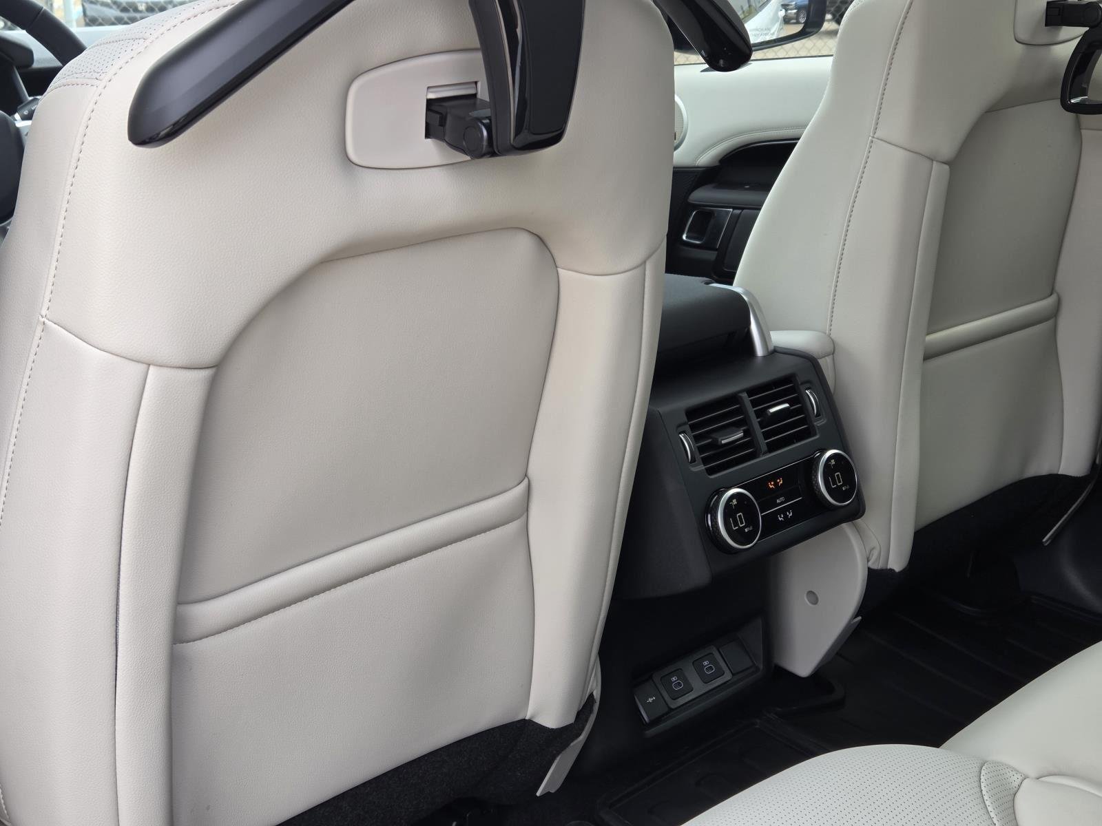 New 2026 Fuji White Land Rover S image 39