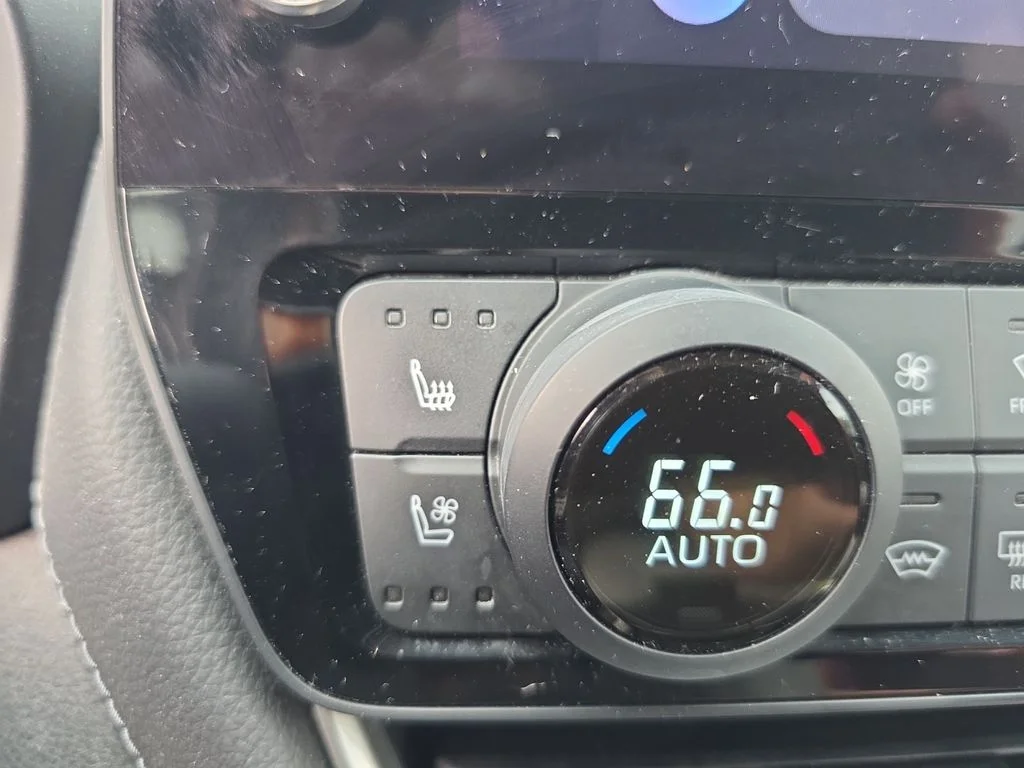 Used 2024 Wind Chill Pearl Toyota Limited image 19