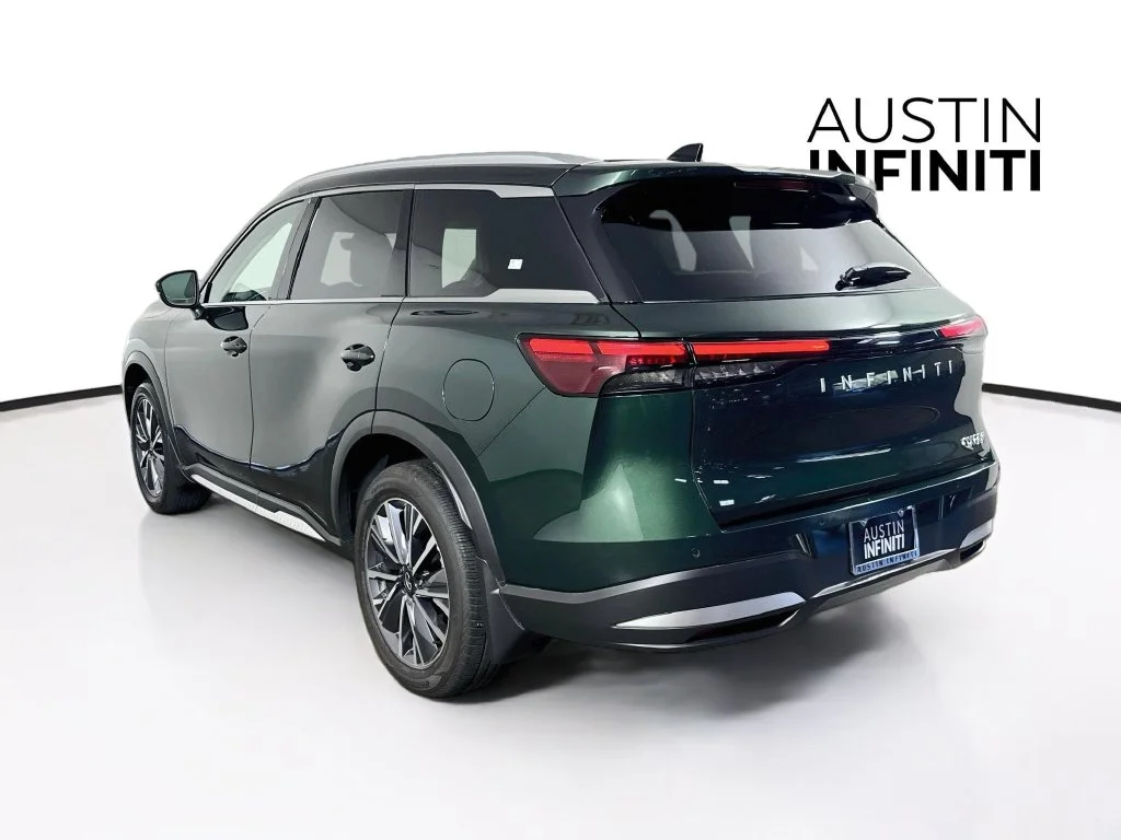 Certified Used 2026 Green INFINITI LUXE image 7