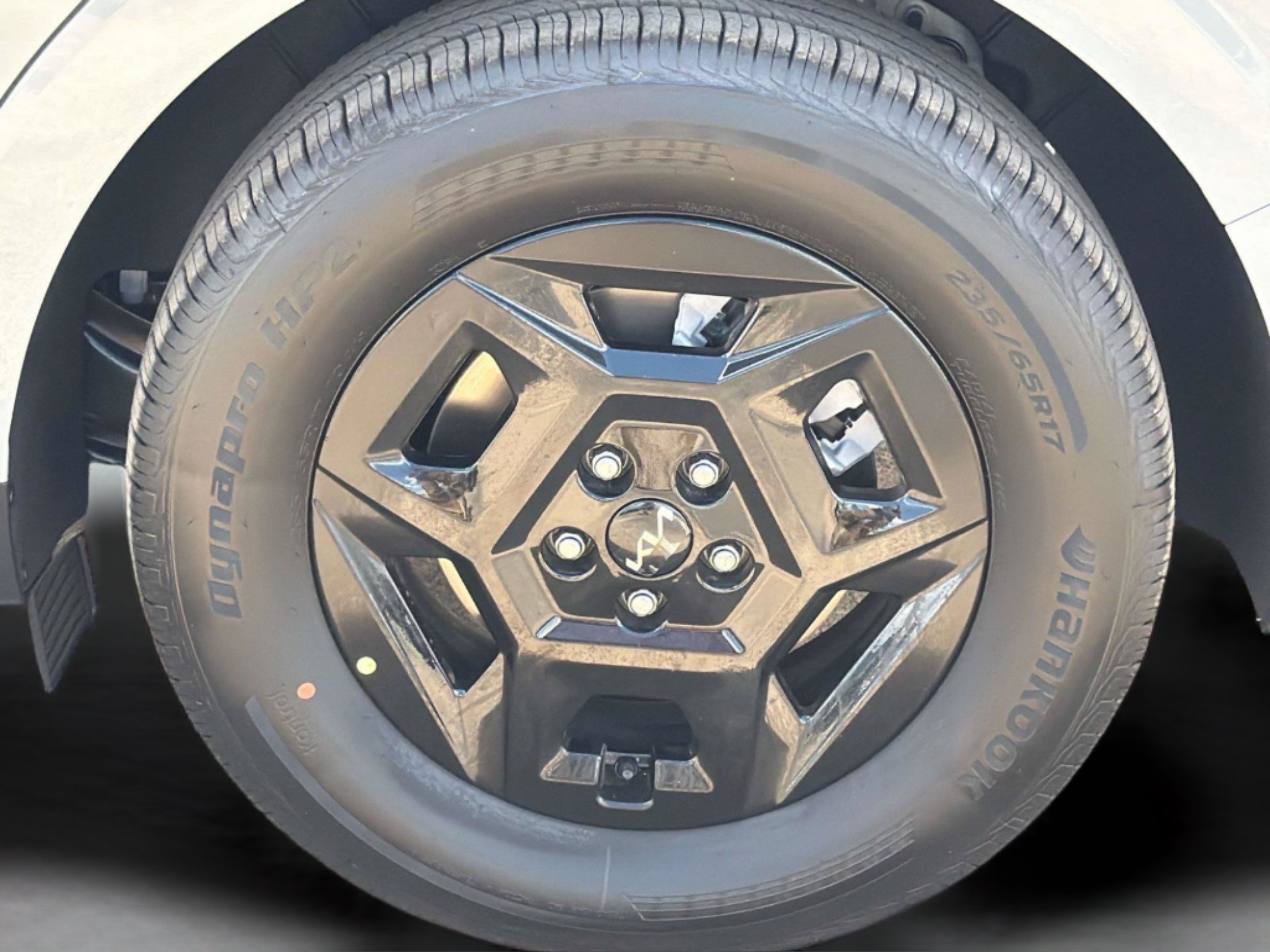 New 2027 Ceramic Silver Kia LX image 28