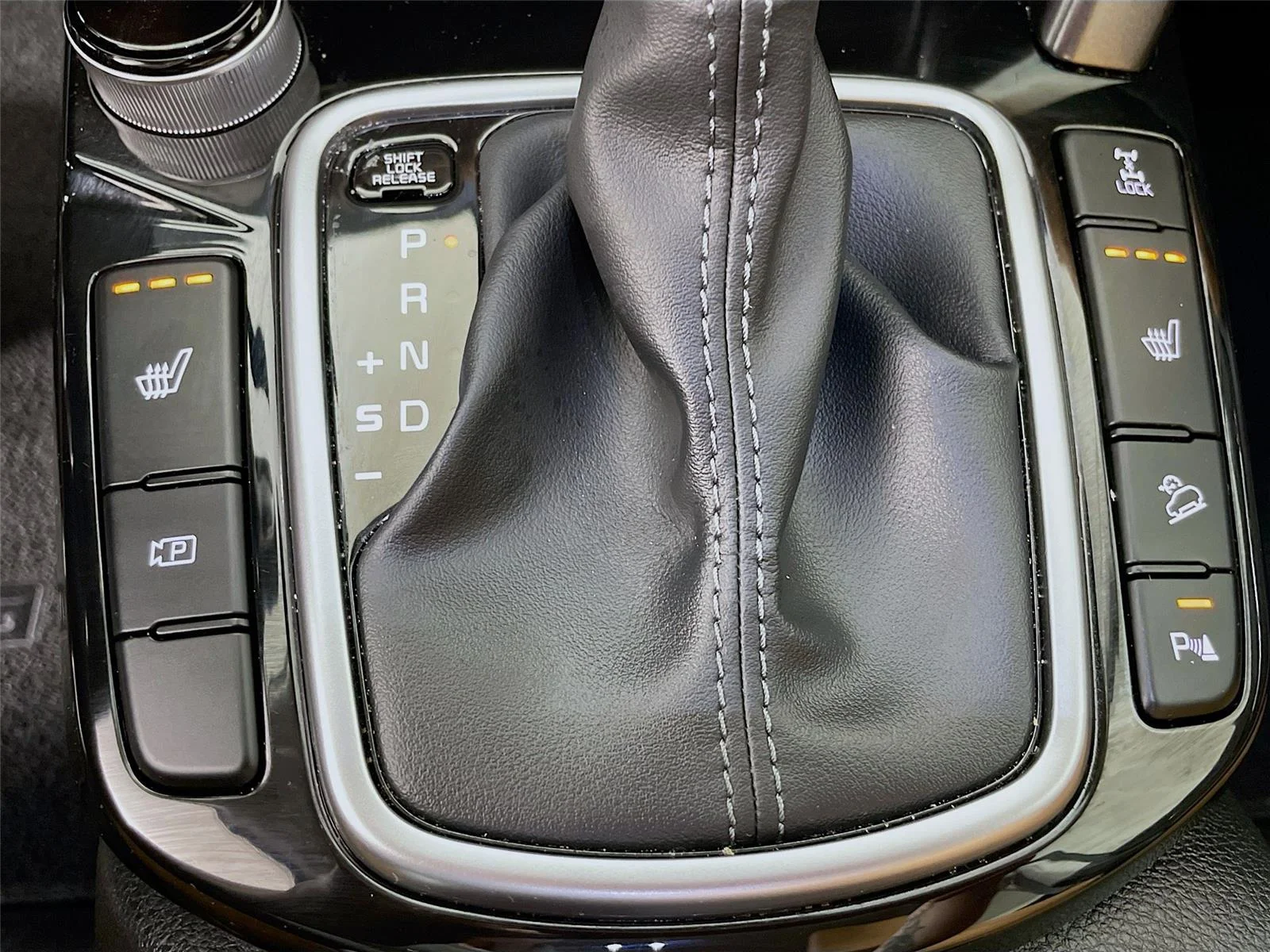 Used 2025 Gravity Gray Kia EX image 23