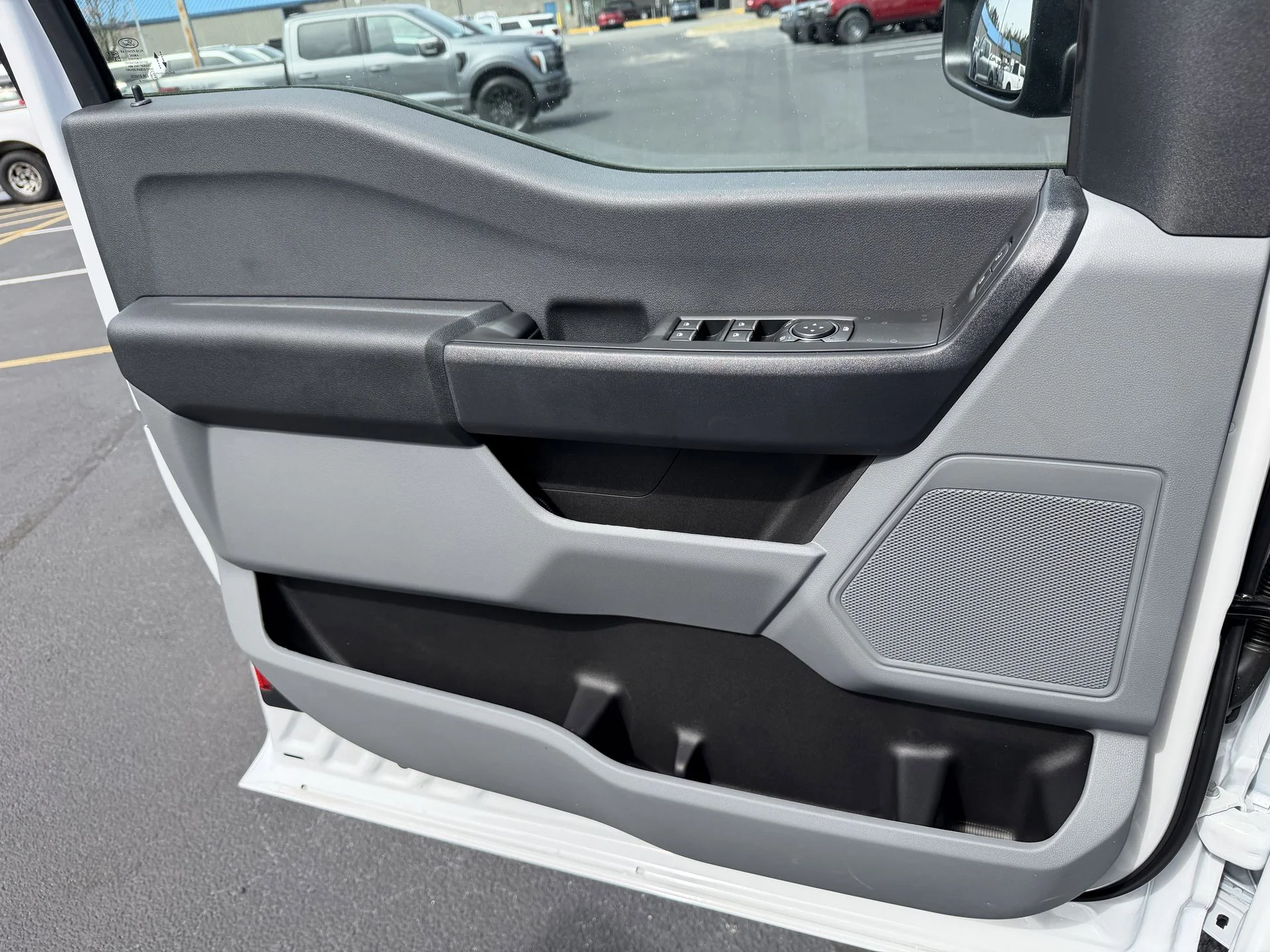 New 2026 Oxford White Ford F-250® XL image 16