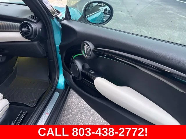 Used 2019 Blue MINI Classic image 24