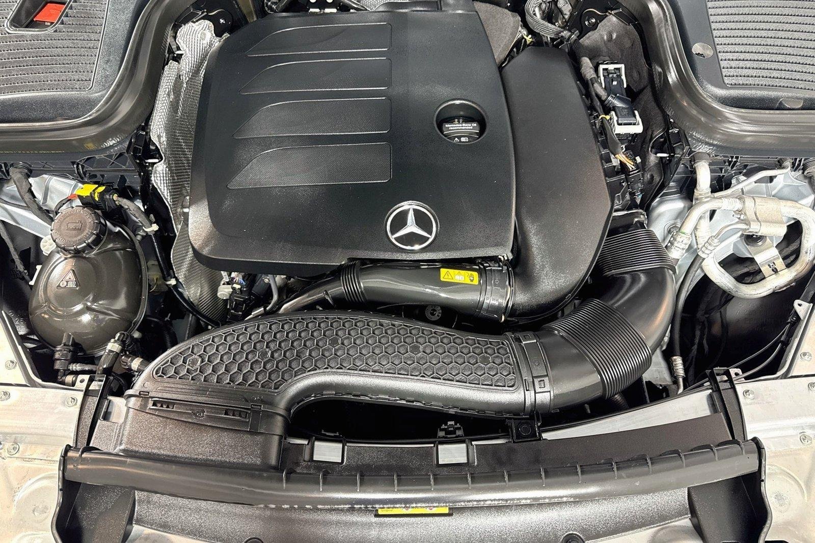 Used 2022 Cirrus Silver Metallic Mercedes-Benz GLC 300 image 29