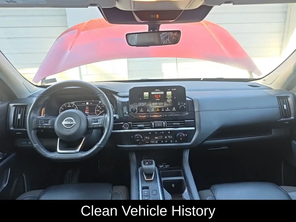 Used 2024 Red Nissan SL image 4
