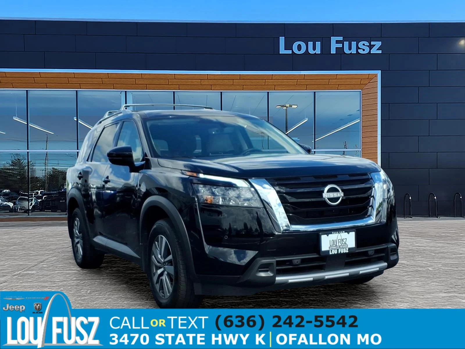 2025 Nissan Pathfinder SL 4WD's photo