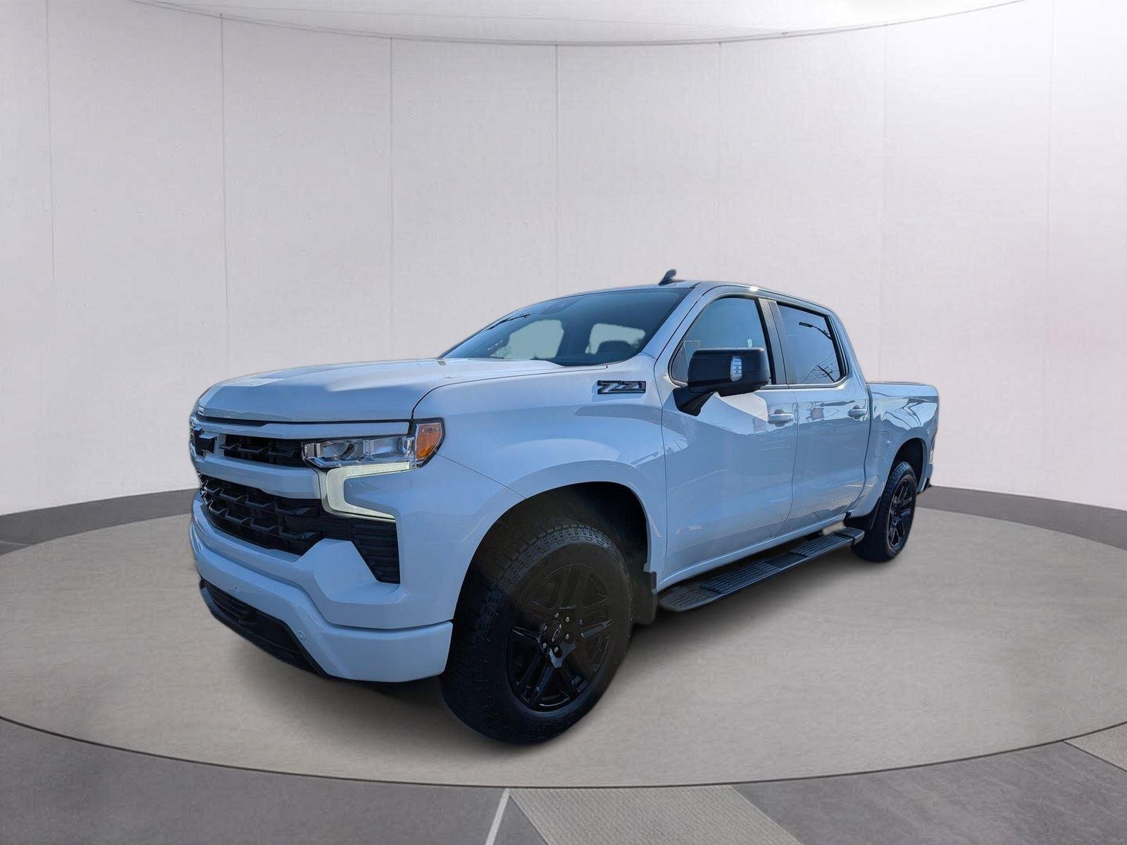 New 2026 Summit White Chevrolet RST image 7