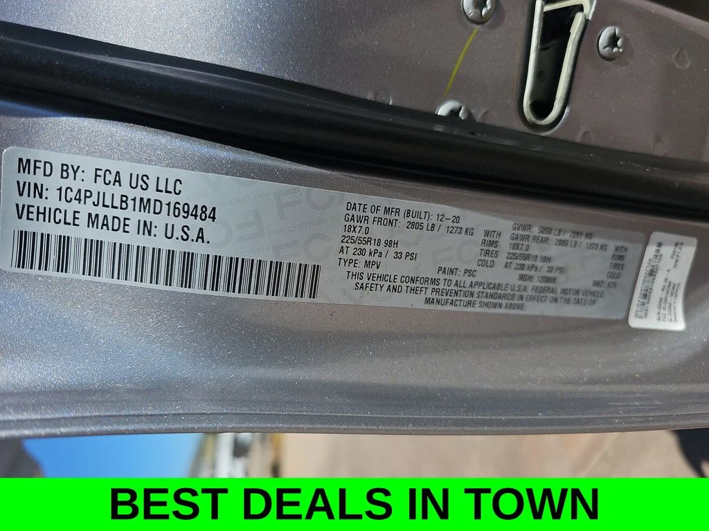 Used 2021 Silver Jeep Latitude Plus image 40