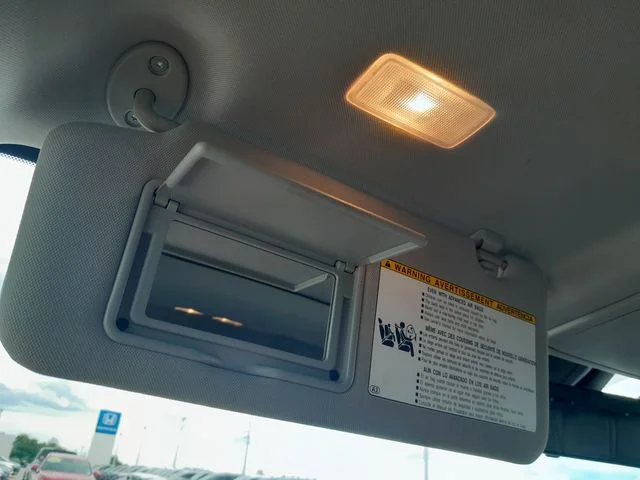 Used 2021  Toyota XLE image 31