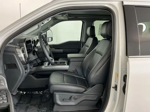 New 2026 Star White Metallic Tri-Coat Ford Lariat image 18