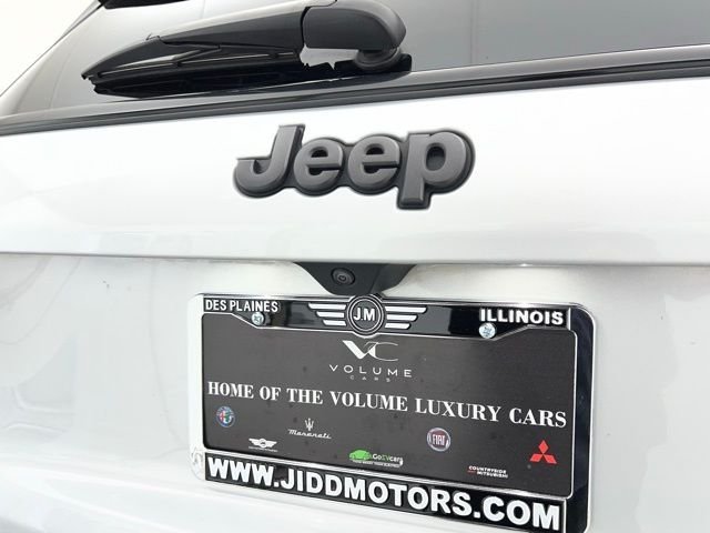 Used 2025 Silver Jeep Trailhawk image 44