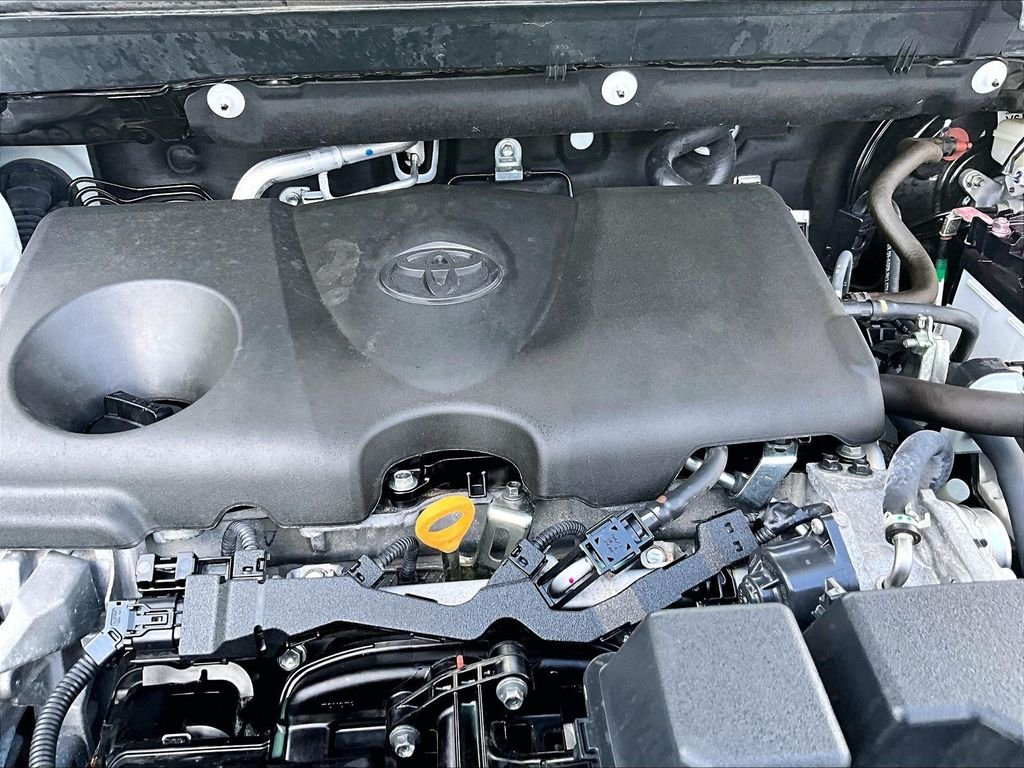 Used 2025 White Toyota XLE image 34